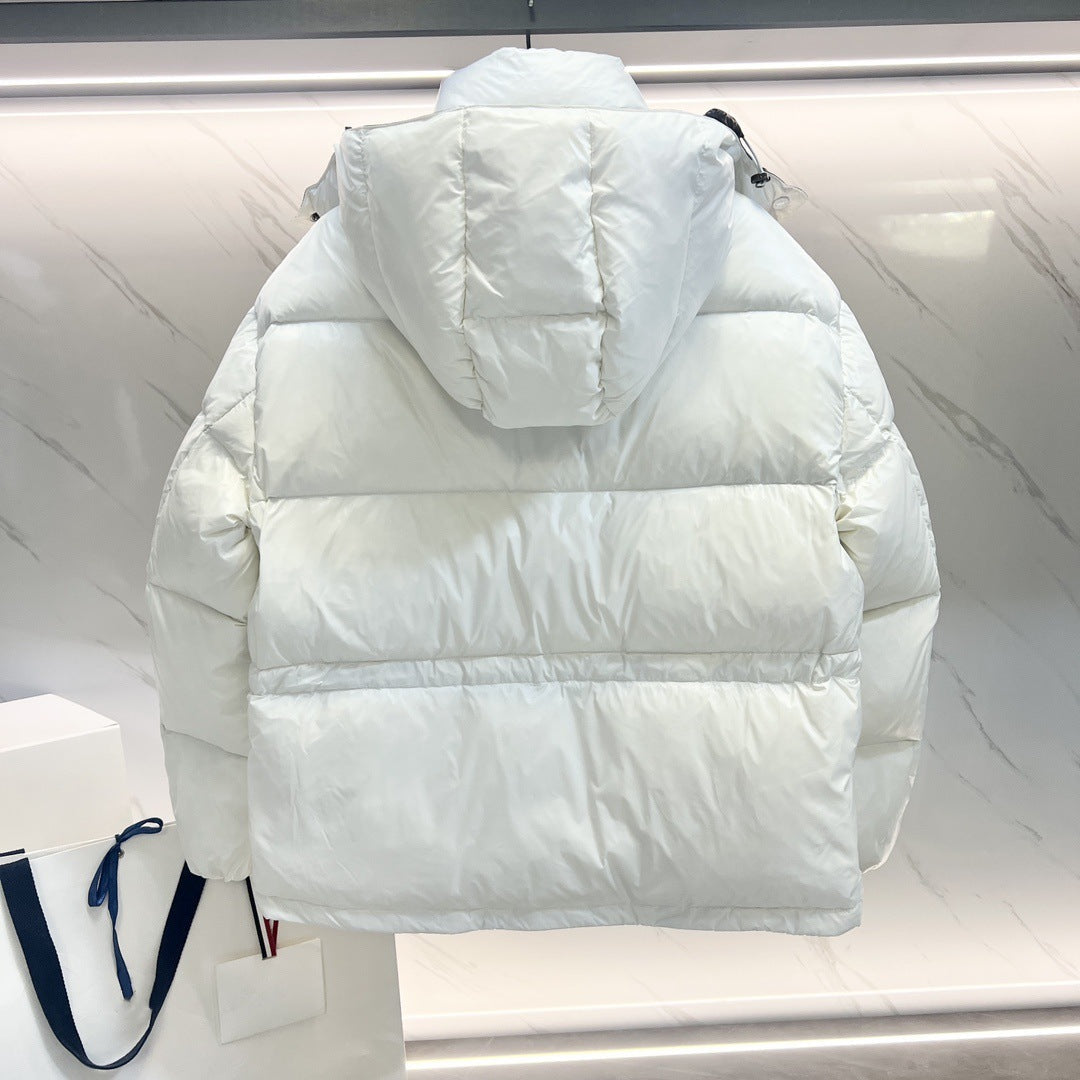 Chaqueta acolchada blanca con la letra P