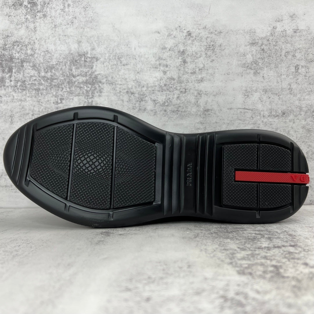 Zapatillas deportivas negras de alto rendimiento