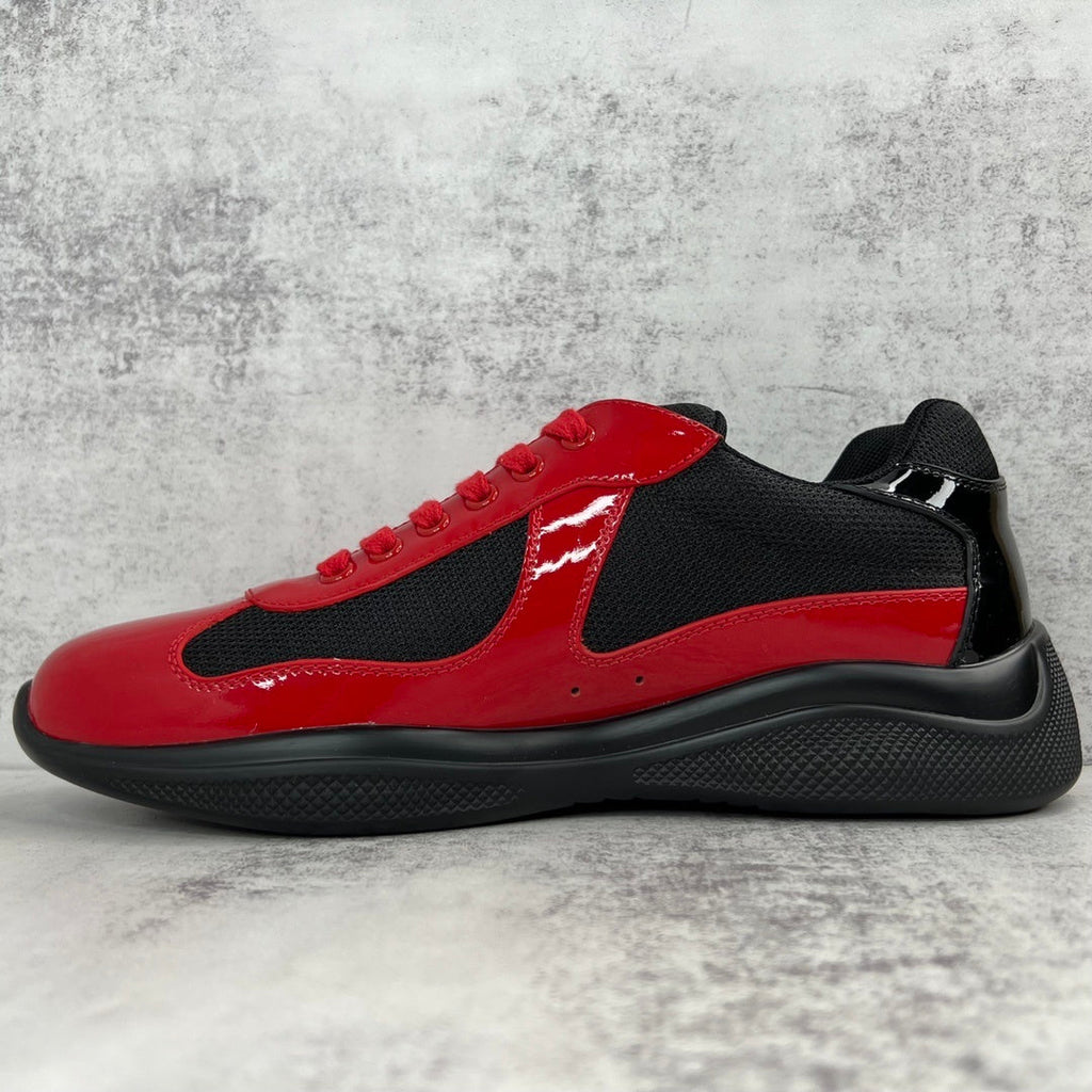 Zapatillas deportivas rojas de alto rendimiento