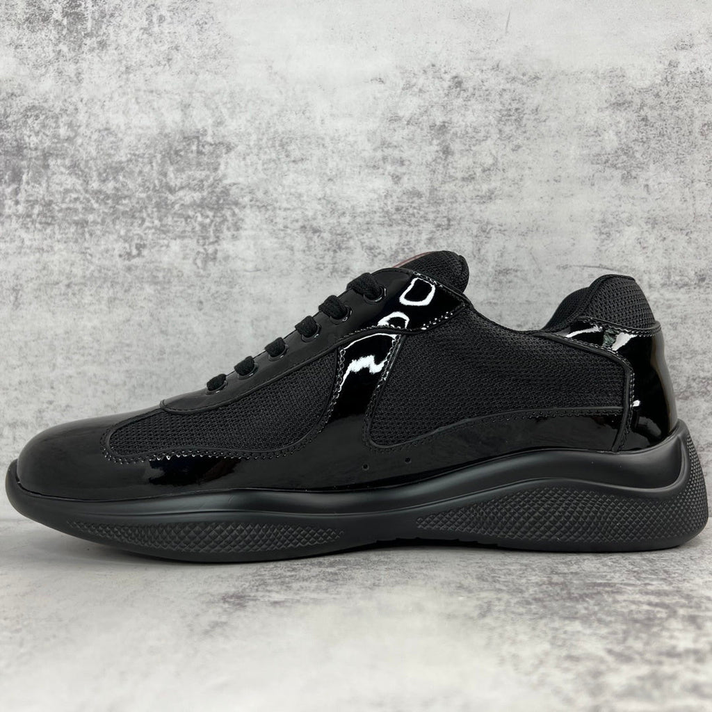 Zapatillas deportivas negras de alto rendimiento