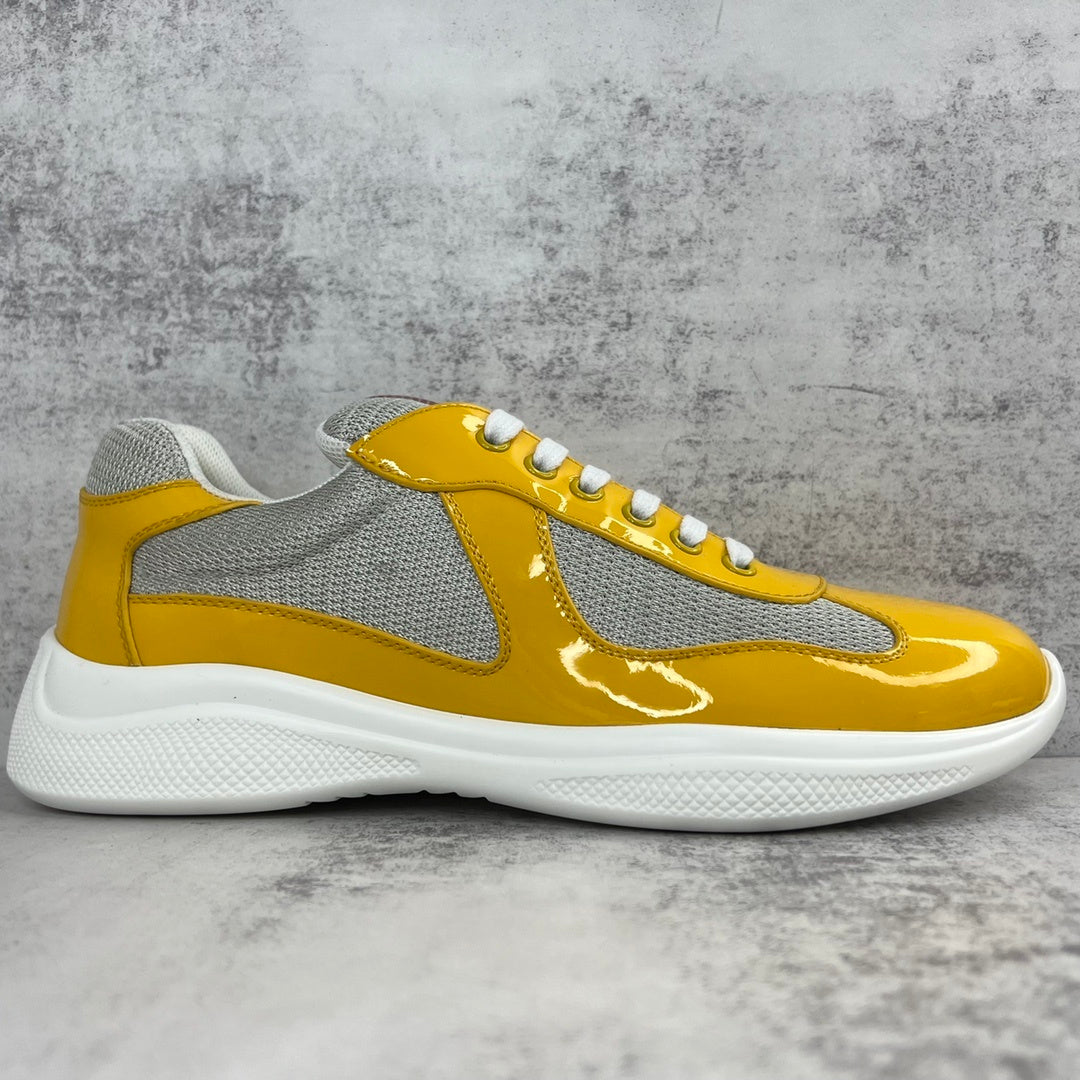 Zapatillas deportivas amarillas de alto rendimiento