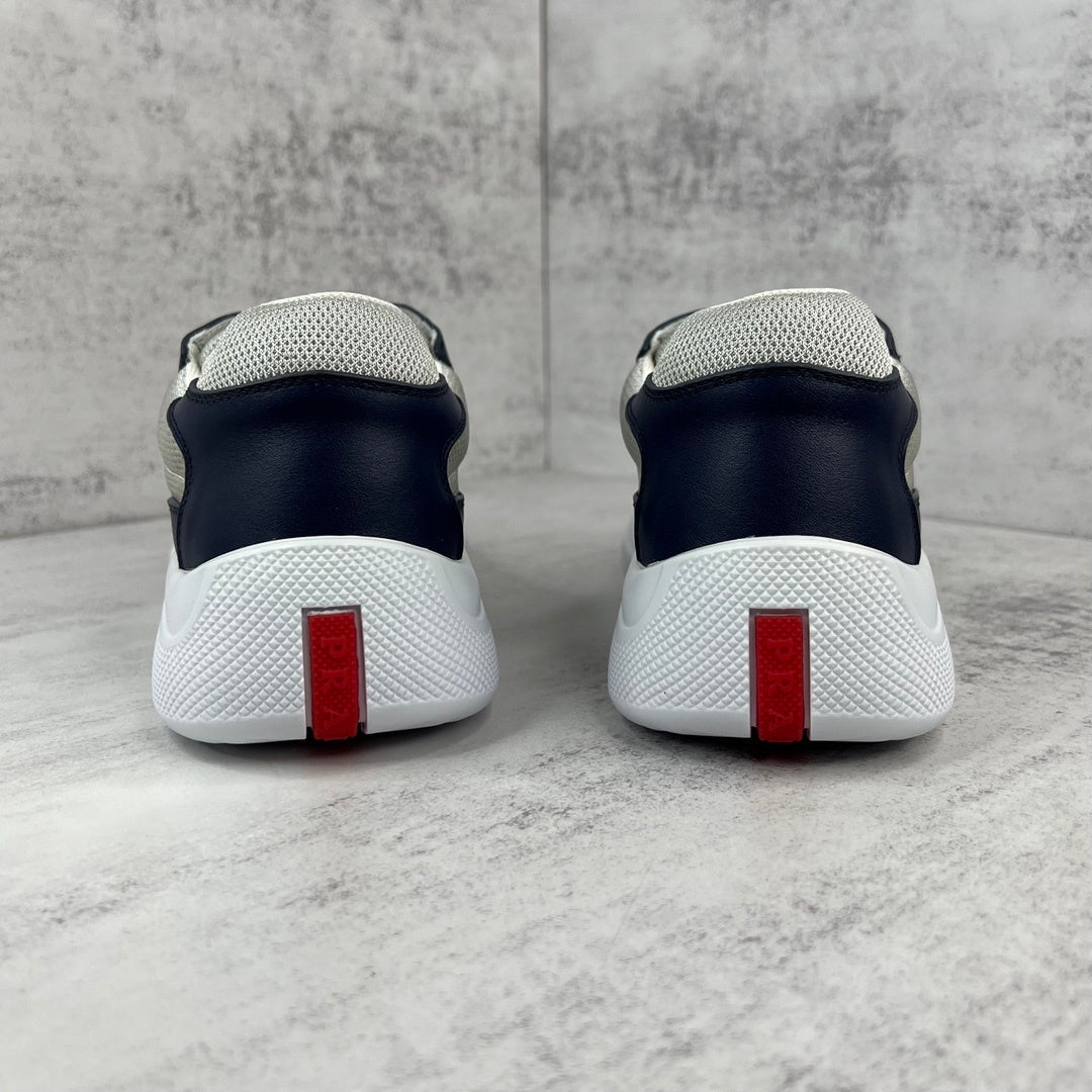 Zapatillas deportivas azules de alto rendimiento