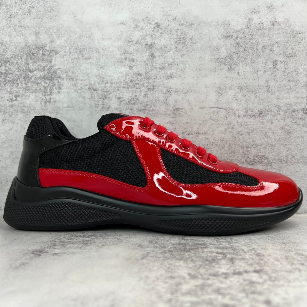 Zapatillas deportivas rojas de alto rendimiento