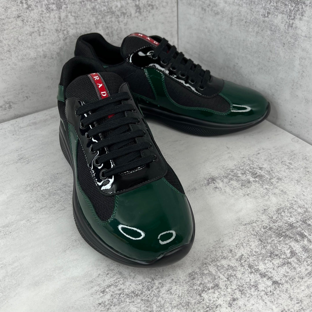 Zapatillas deportivas negras de alto rendimiento