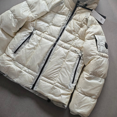 Hooded Puffer Jacket with Zip Pockets