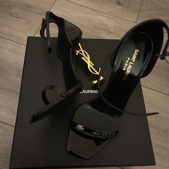 Iconic Heels Gold