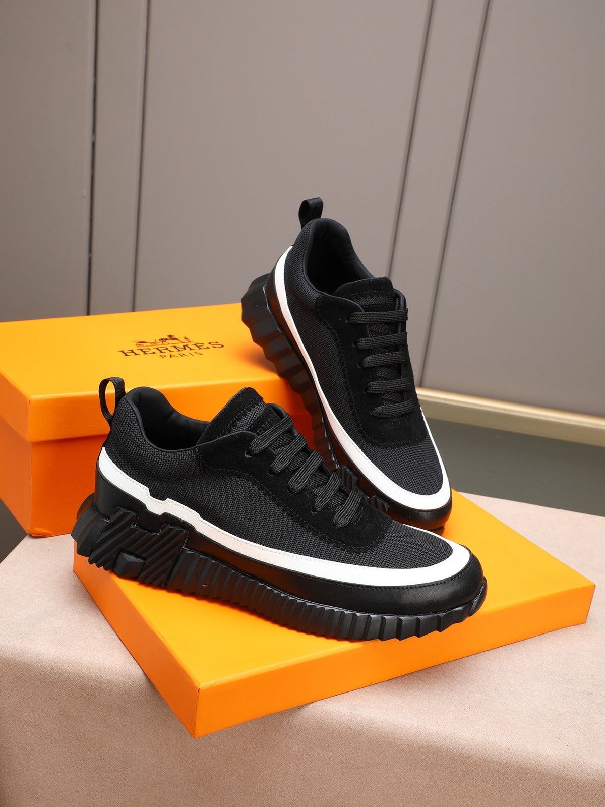 Zapatillas de cuero a rayas H