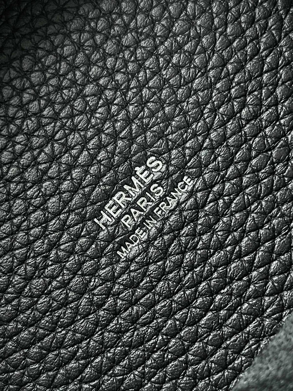 Bolso tipo cubo negro