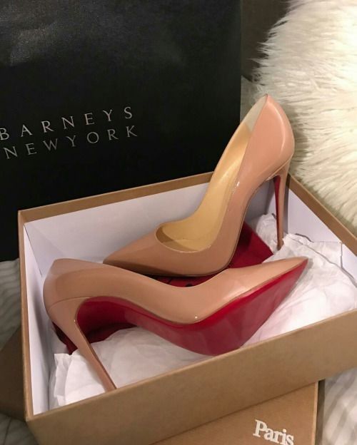 Nude Pointed-Toe Pumps