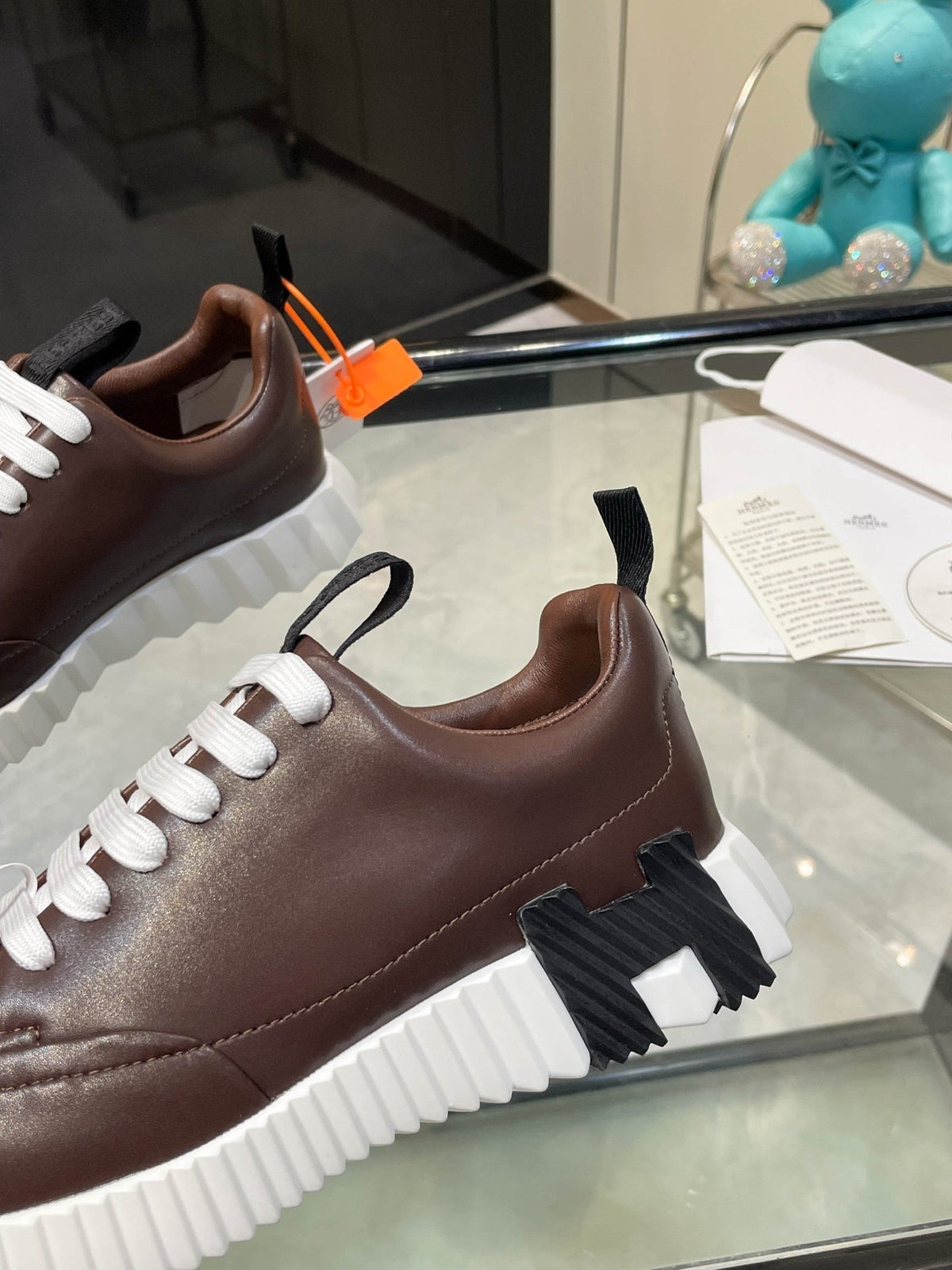 Zapatillas de cuero a rayas H