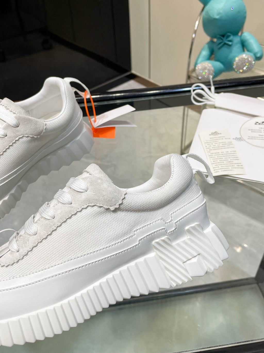 Zapatillas de cuero a rayas H