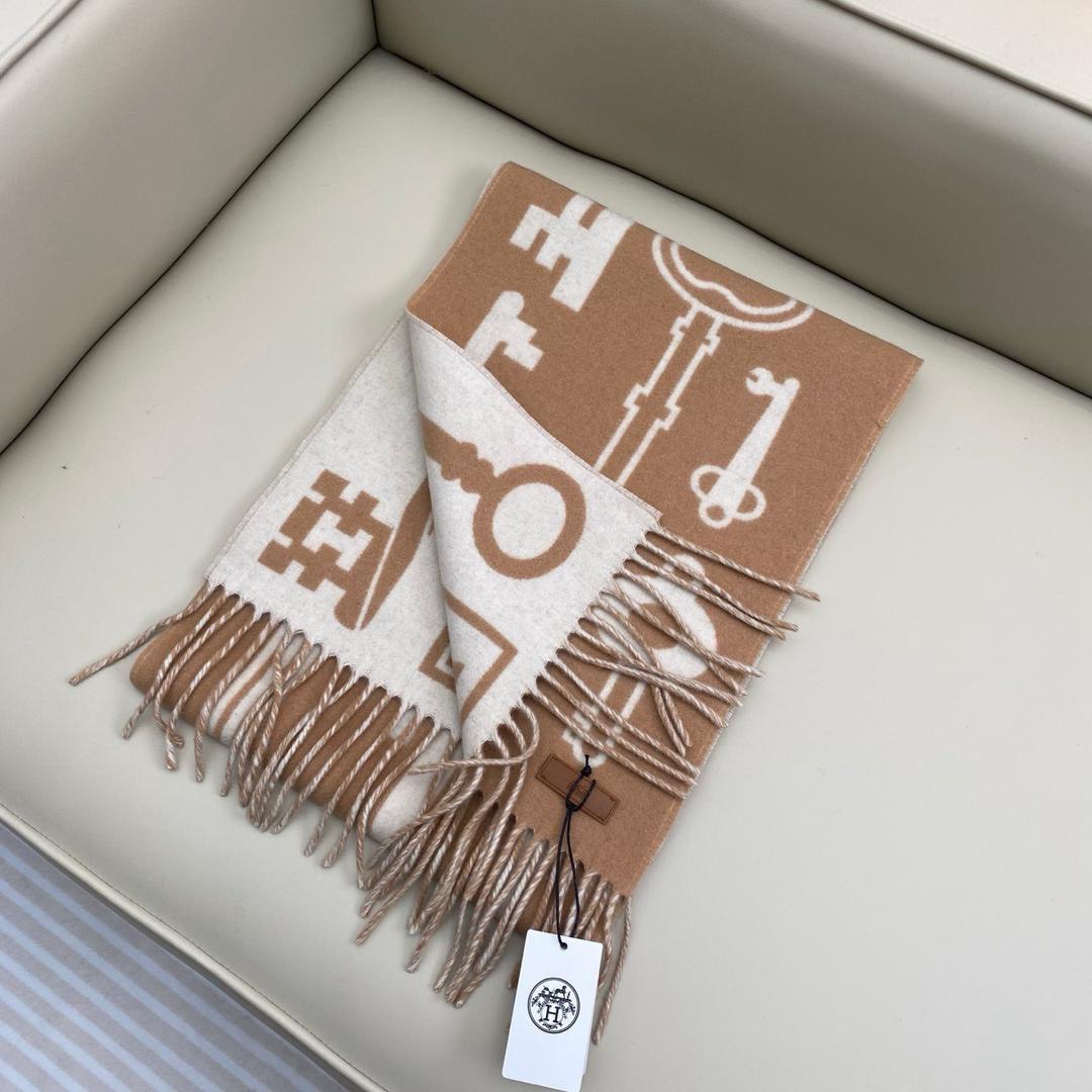 H Design Camel Scarf