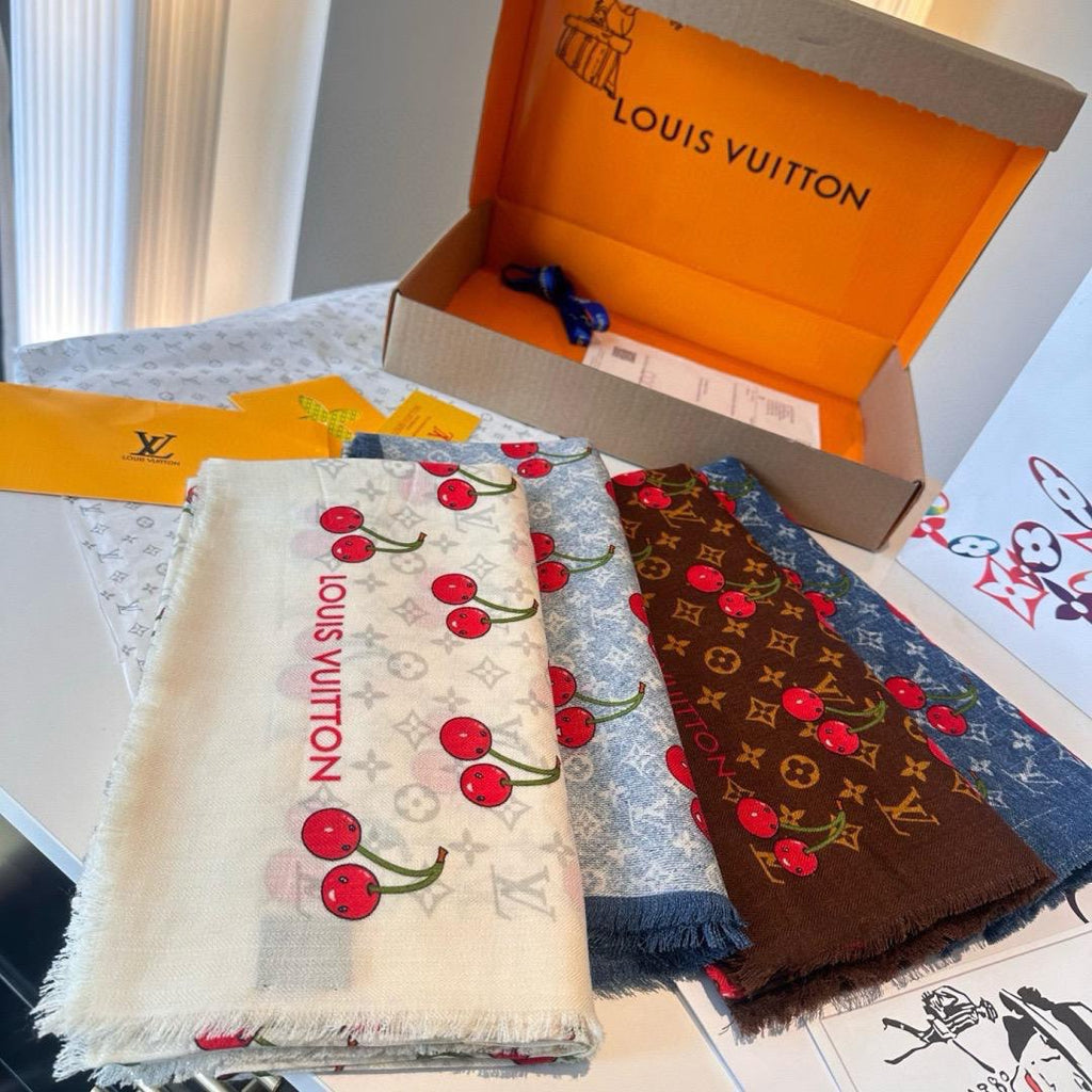IV Design Scarf