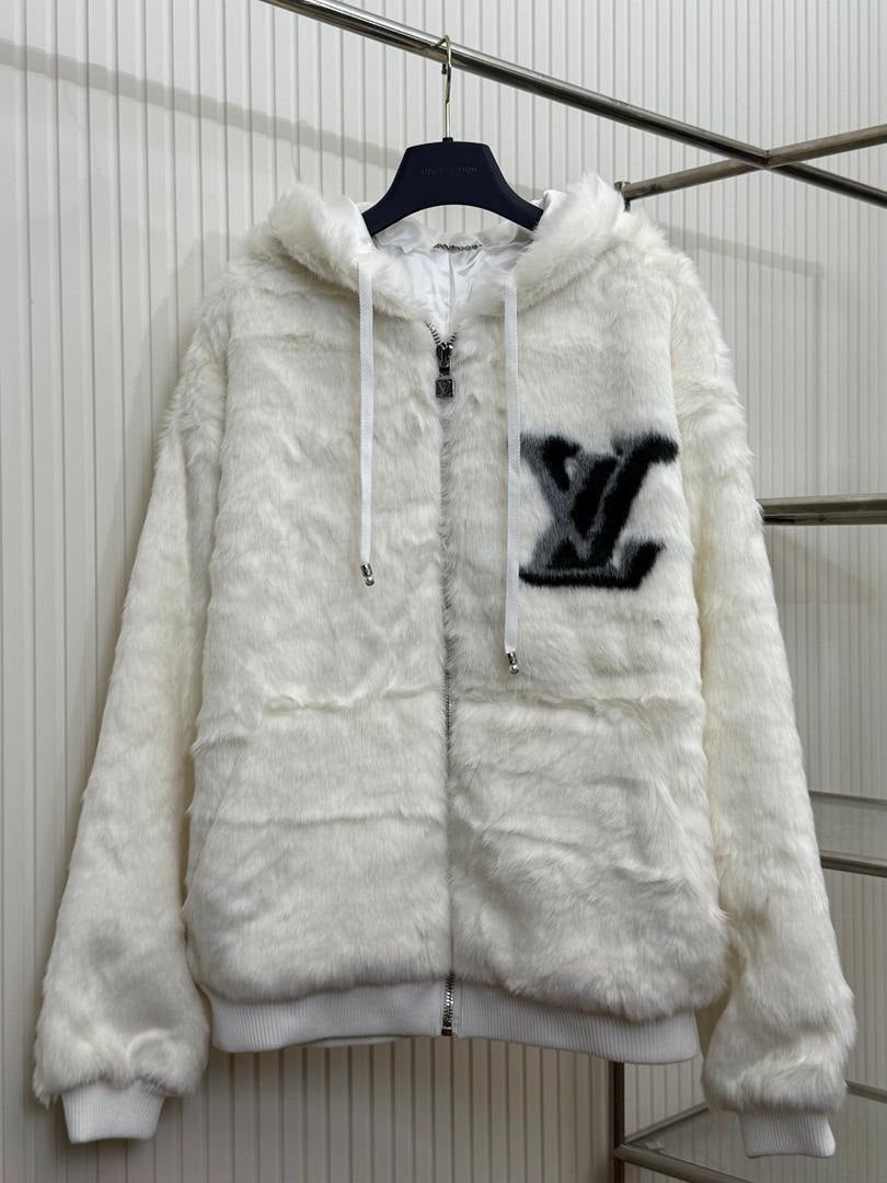 Sudadera blanca con cremallera y piel sintética