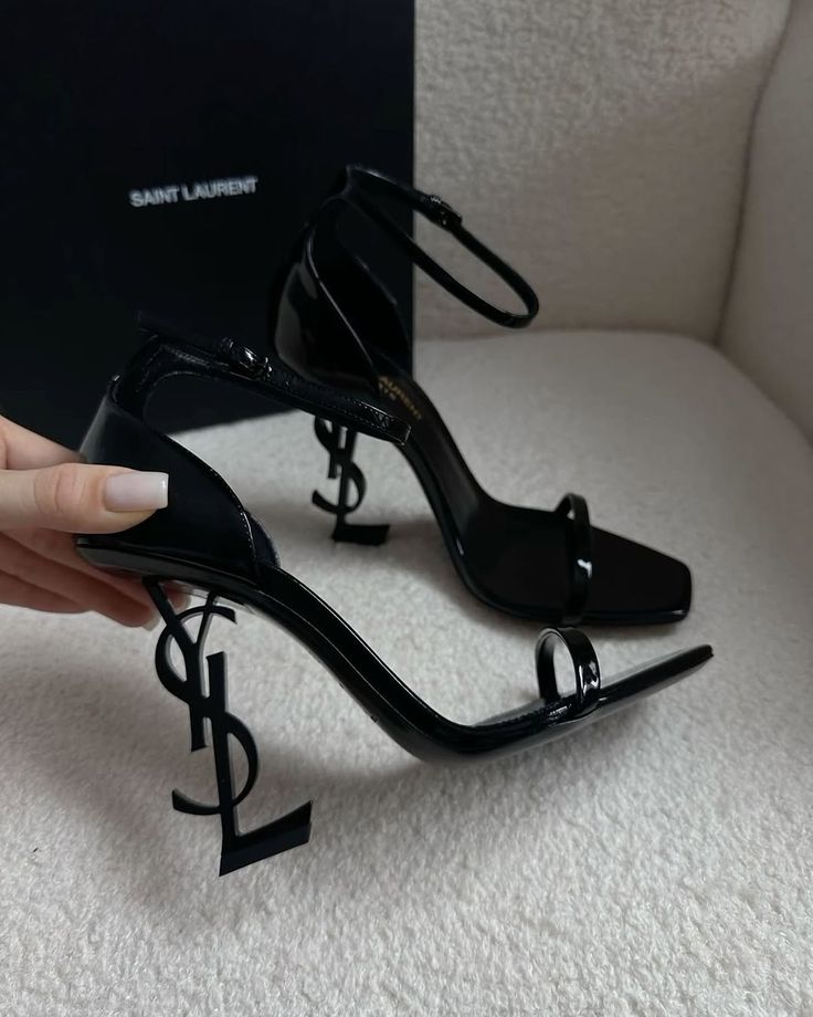 Iconic Heels Black