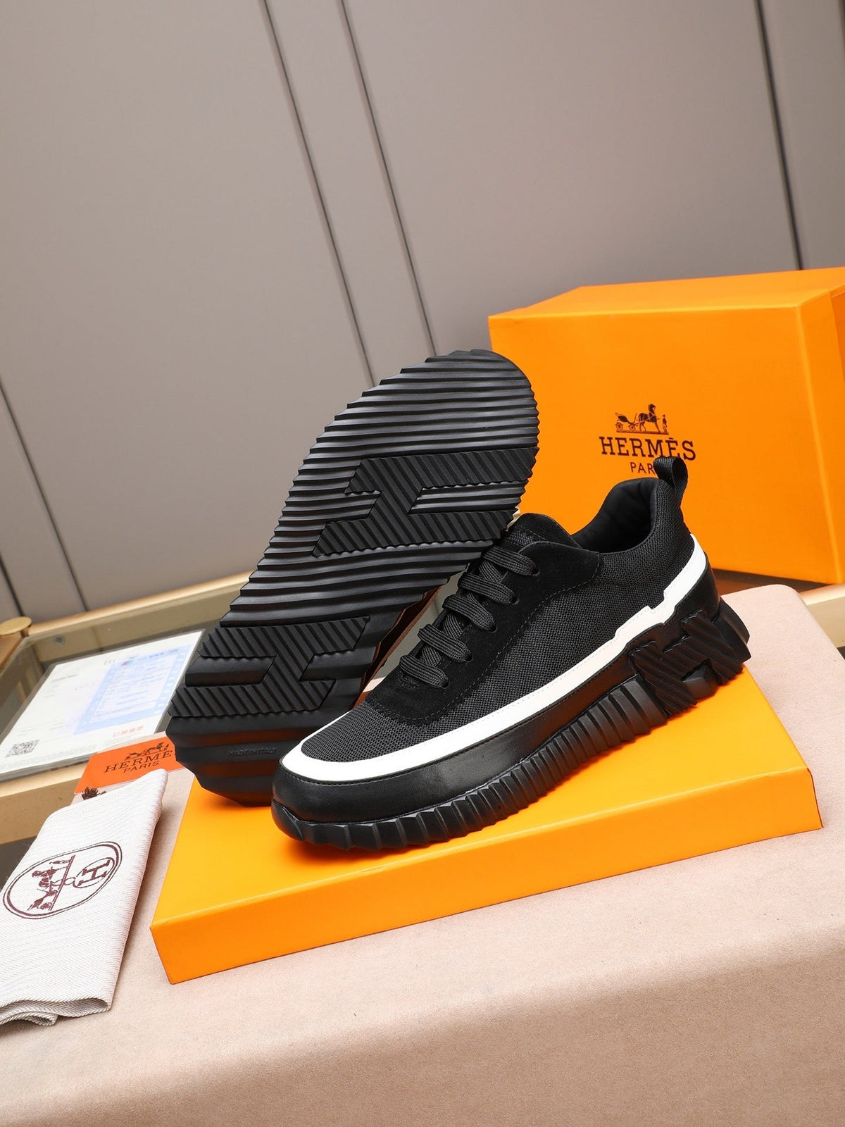 Zapatillas de cuero a rayas H
