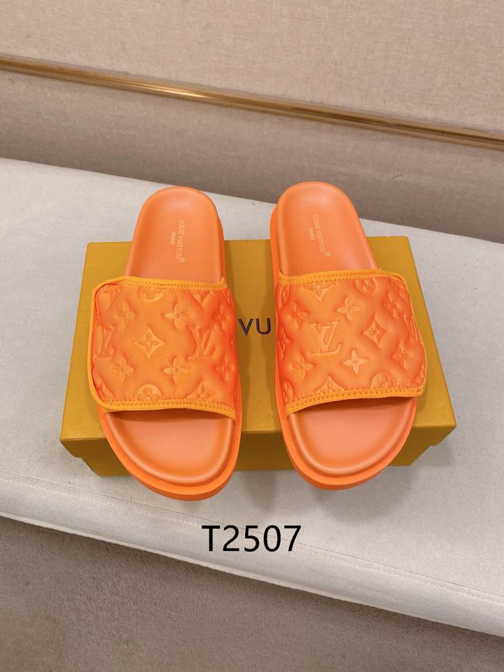 Monogram Summer Slides - Avenor