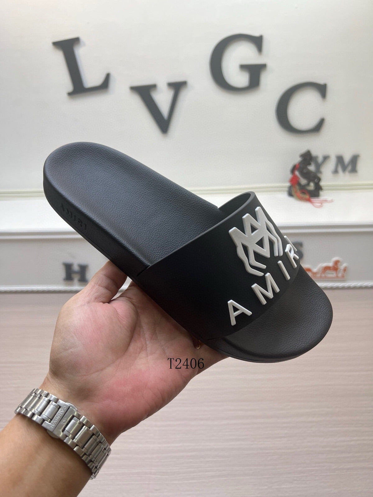 Amore Slides - Avenor
