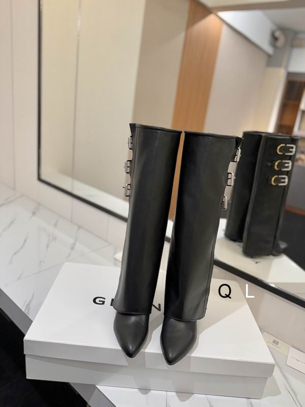 Structured Buckle Knee Boots