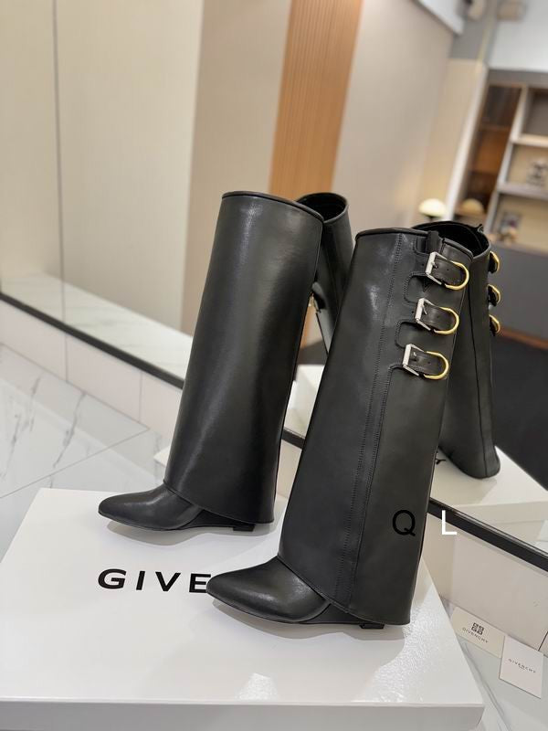 Structured Buckle Knee Boots