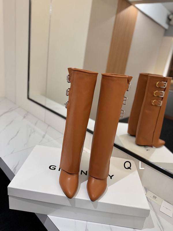 Structured Buckle Knee Boots