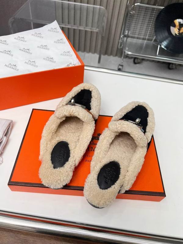 Fur Slip-on loafers