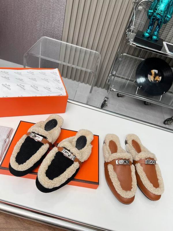 Fur Slip-on loafers