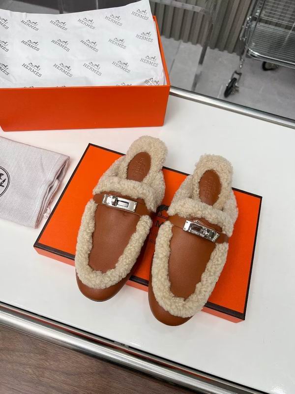 Fur Slip-on loafers