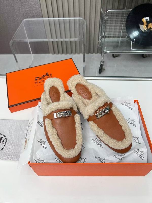 Fur Slip-on loafers