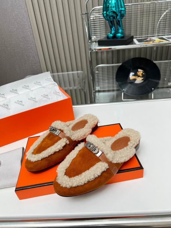 Fur Slip-on loafers