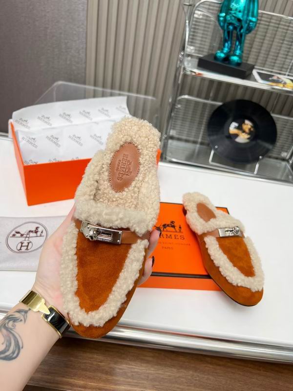 Fur Slip-on loafers