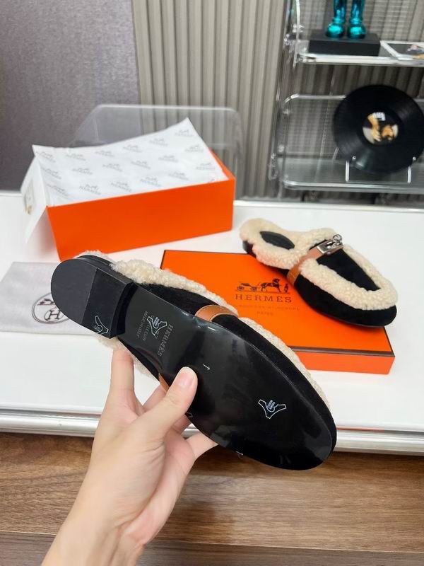 Fur Slip-on loafers