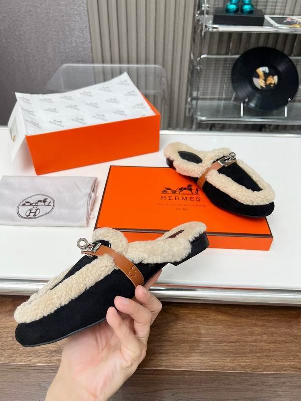 Fur Slip-on loafers