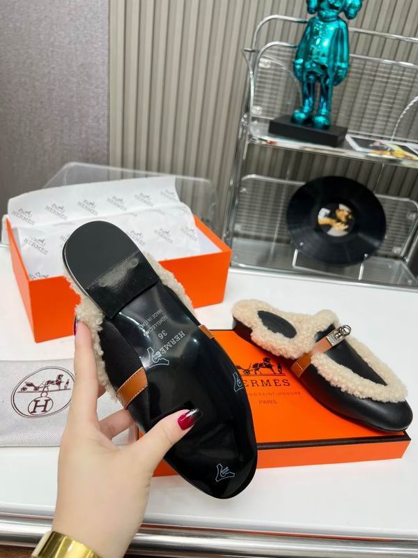 Fur Slip-on loafers