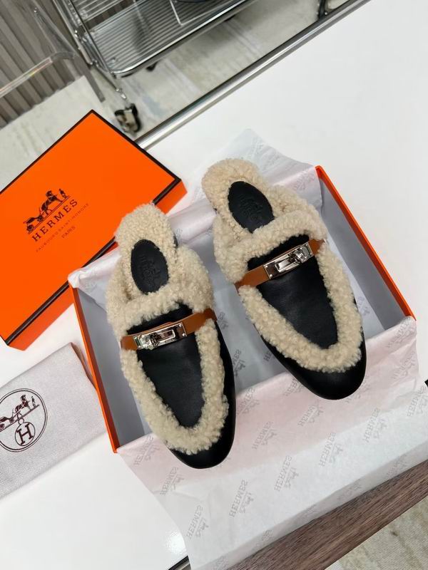 Fur Slip-on loafers