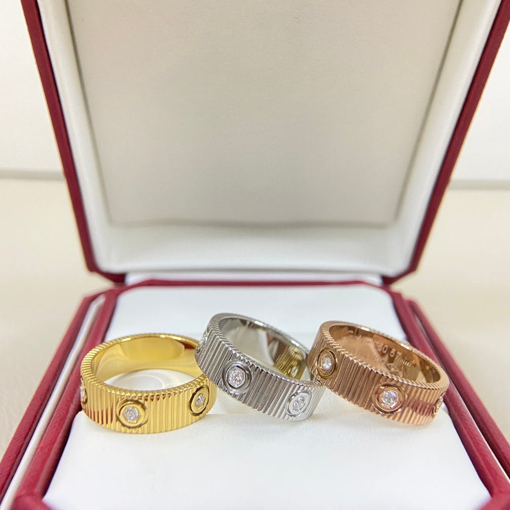 SS 25 Textured Crystal Band Ring