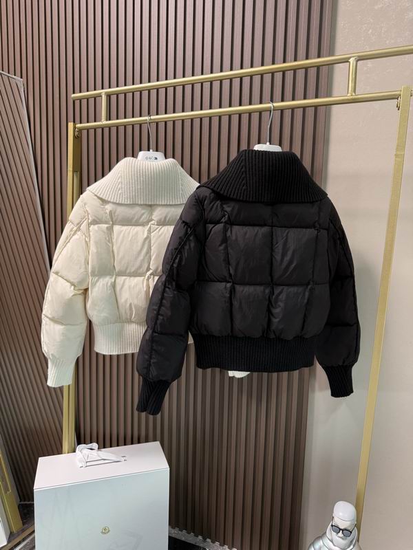 White Knitted Shawl Puffer