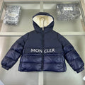 Chaqueta acolchada con capucha para niños