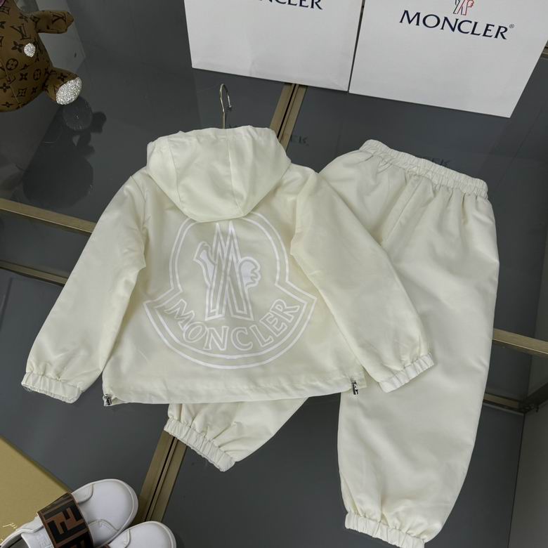 Conjunto de chándal cortavientos