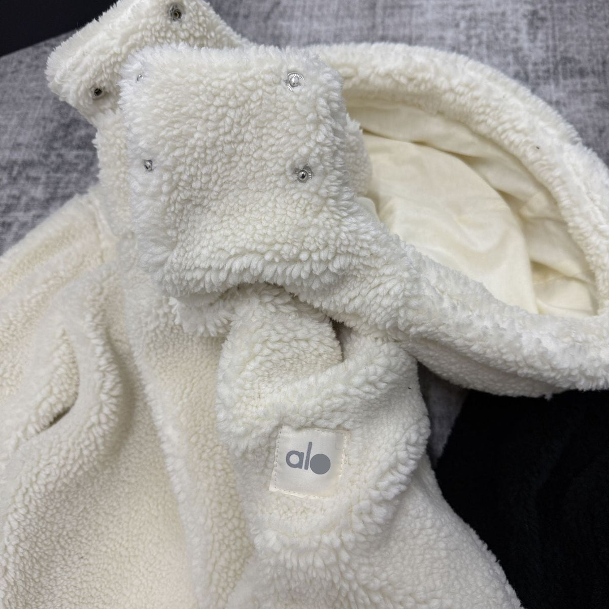 Sudadera con capucha de forro polar afelpado