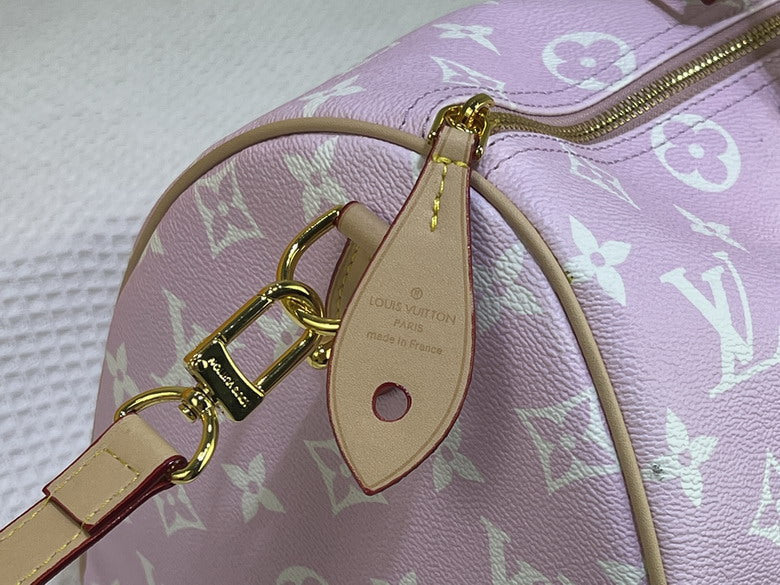 Pink Travel Bag - Avenor