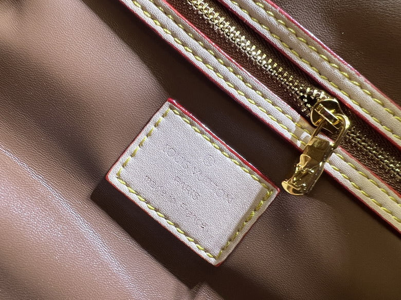 Pink Travel Bag - Avenor