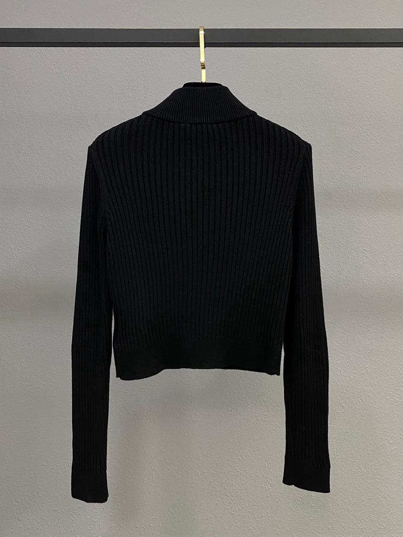 Ribbed Zip-Up Knit Jacket