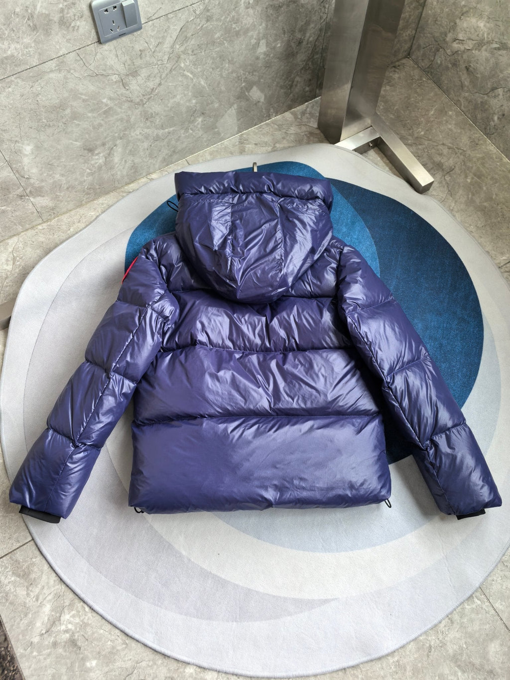 Chaqueta de plumas brillante