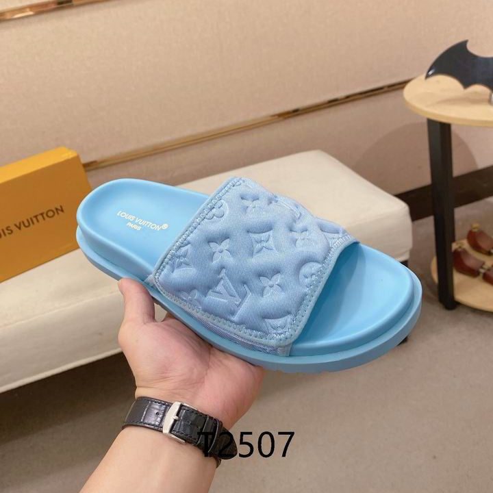 Monogram Summer Slides - Avenor