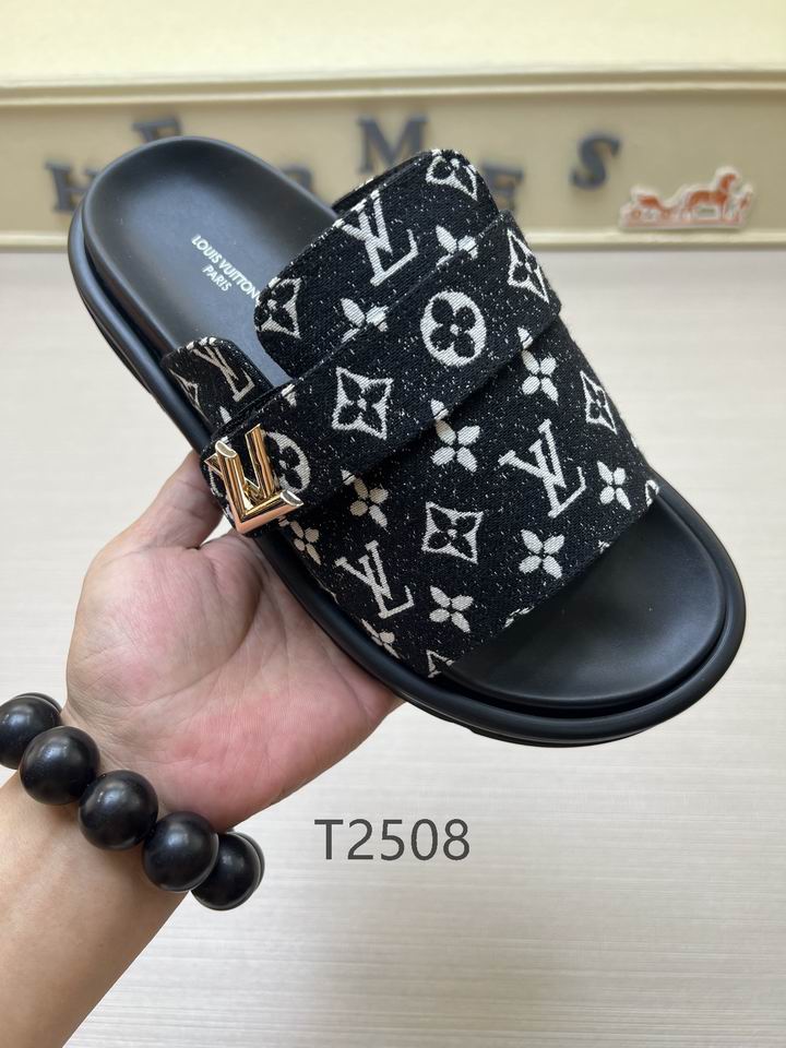 Men Monogram Slides - Avenor