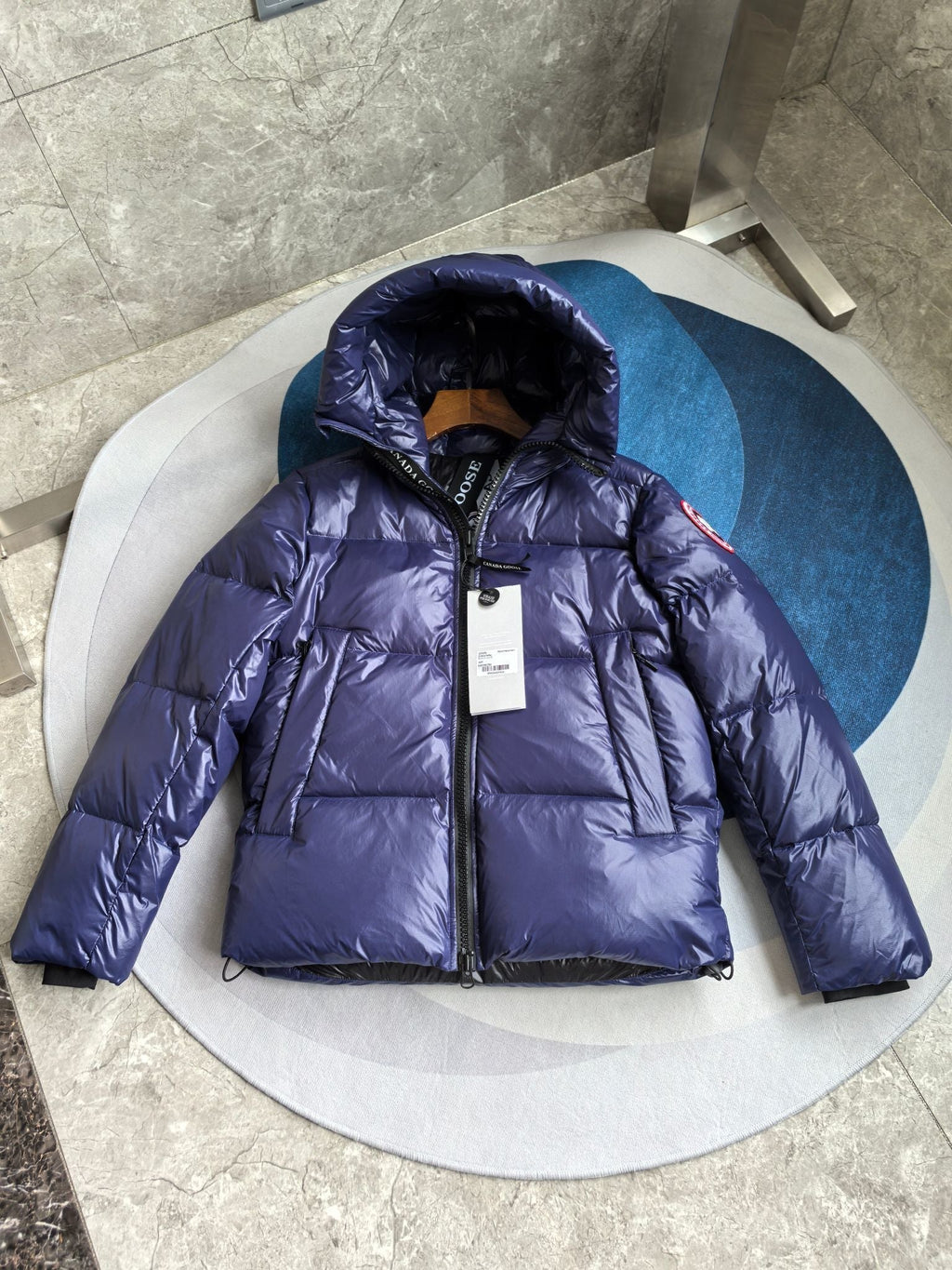 Chaqueta de plumas brillante