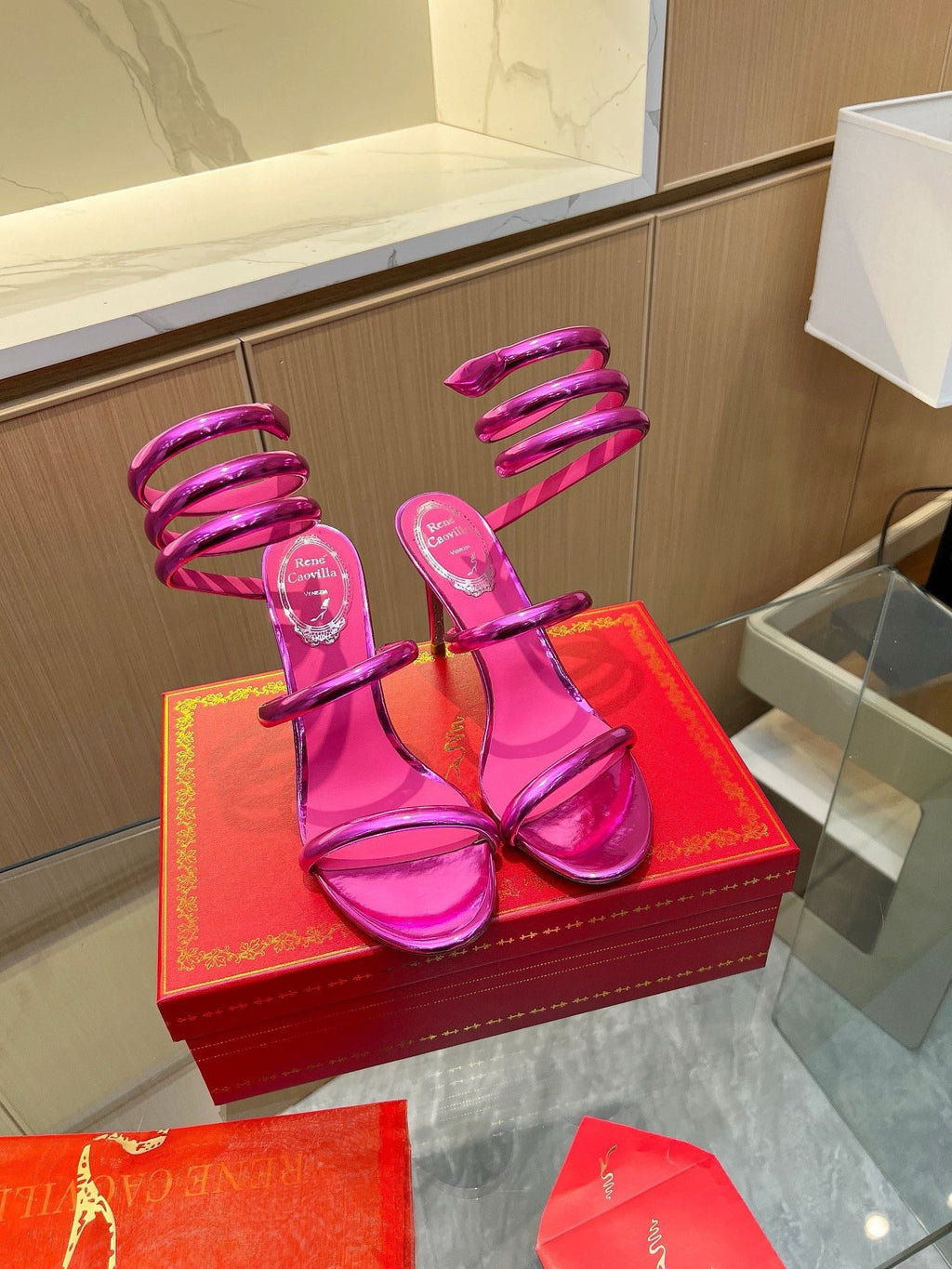 Sandalias de cristal de terciopelo con forma de serpiente