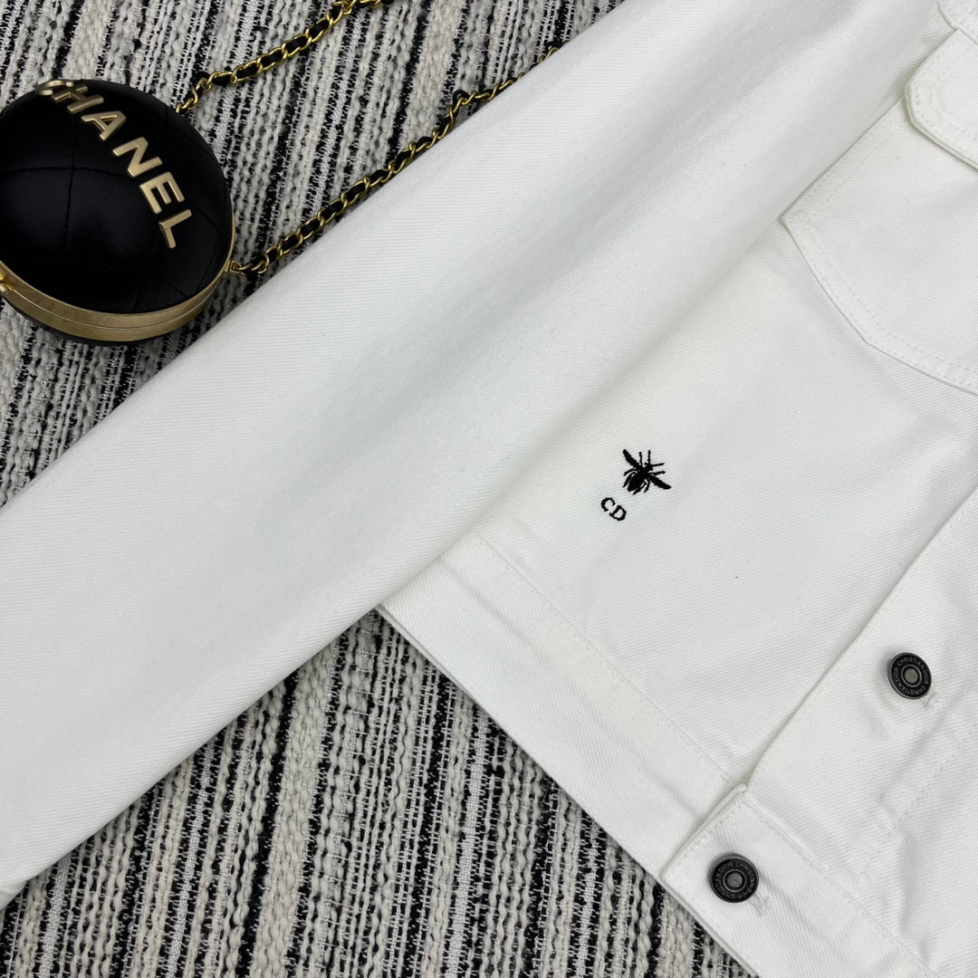 Chaqueta vaquera con logo bordado