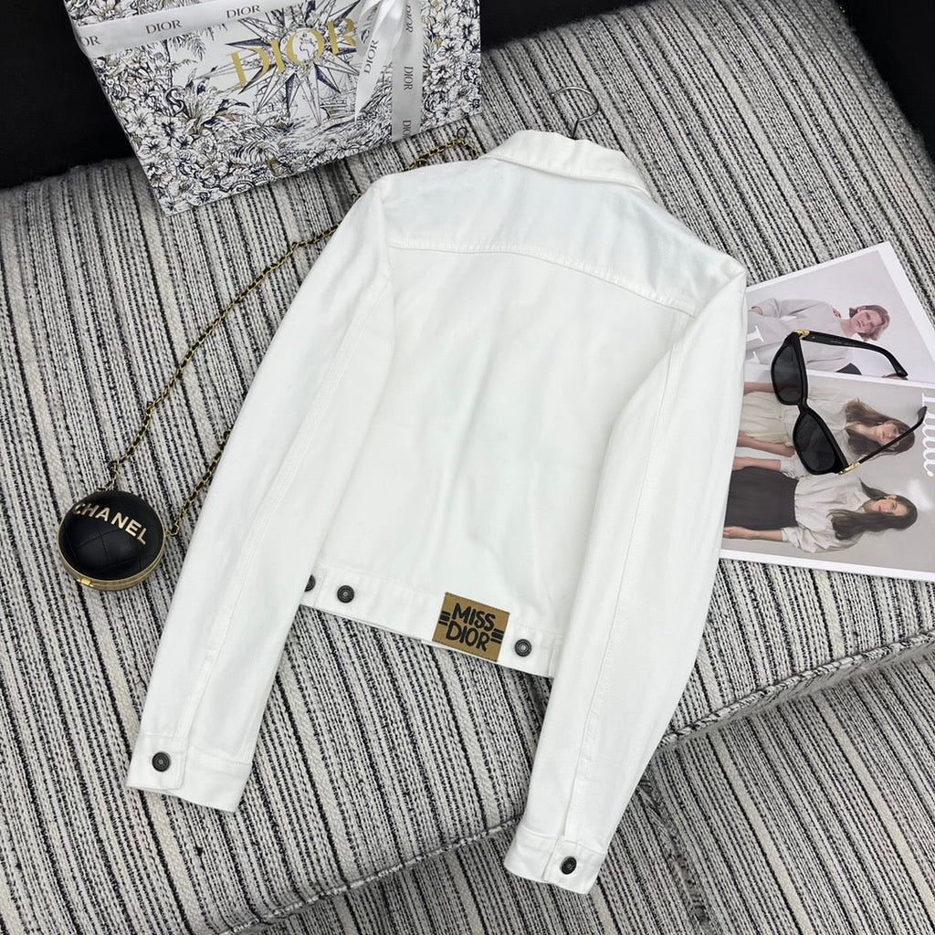 Chaqueta vaquera con logo bordado